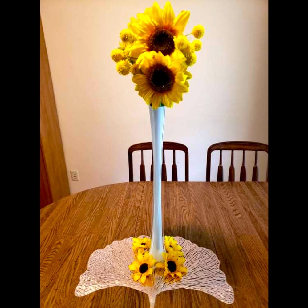 Sunflower Vase Set (includes What’s Shown)